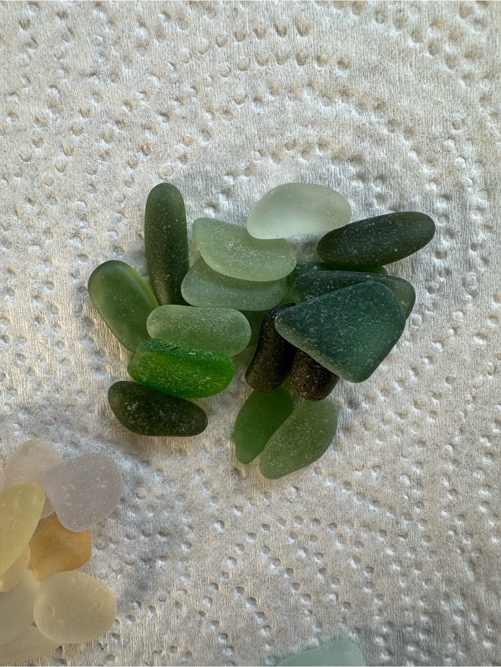 Assorted Seaglass Genuine Pieces Blue Green White Small Medium Jewelry Decor - Picture 3 of 6